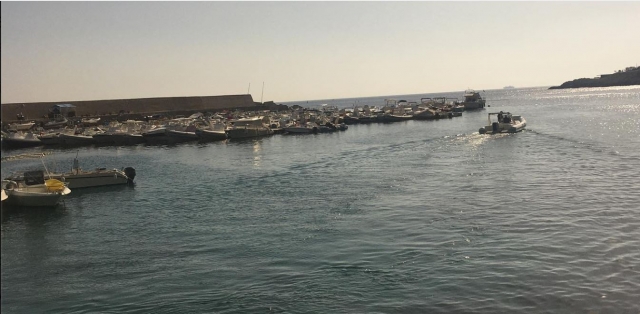  Saliendo del puerto de Addaura 