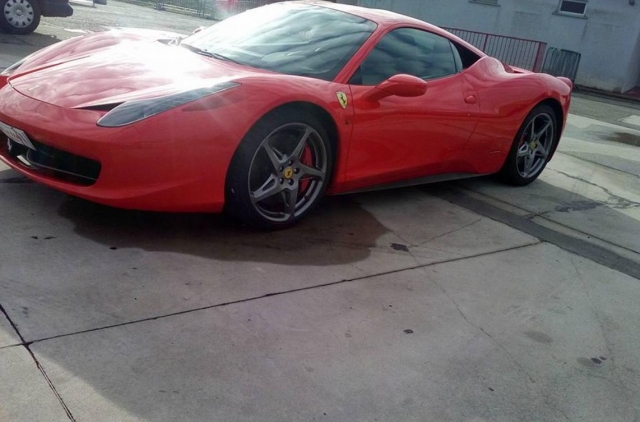 ferrari 458 vi aspetta