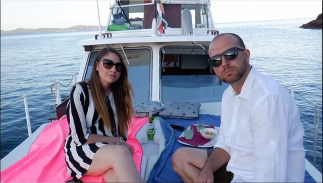  Romantic experience on a boat 