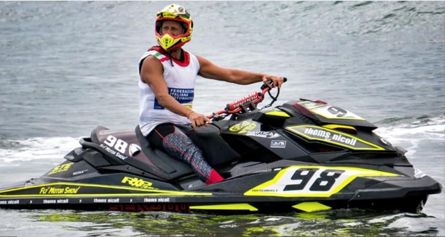  Alquilar una moto de agua 