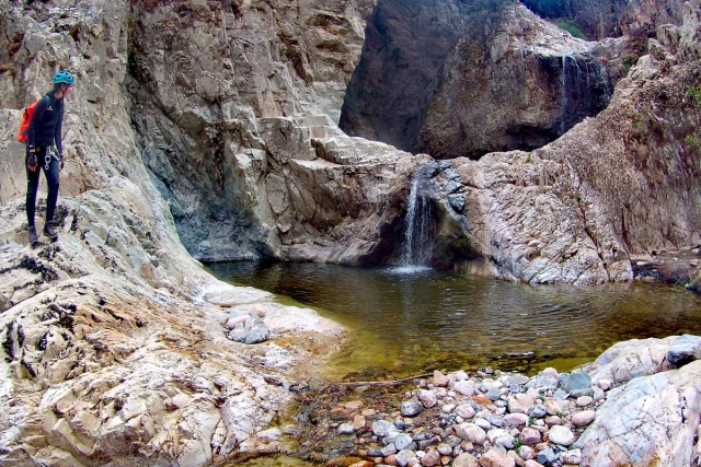  Cerca del agua 
