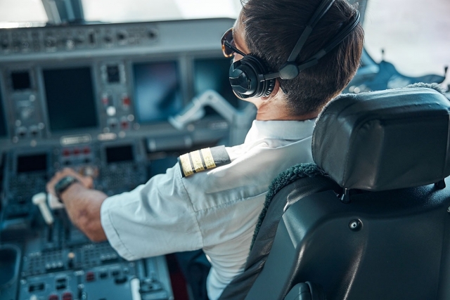  piloto um avião 