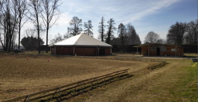  Outdoor field 