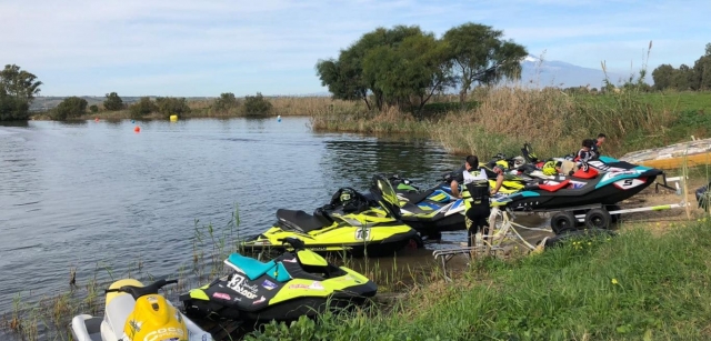  Nos jet skis 