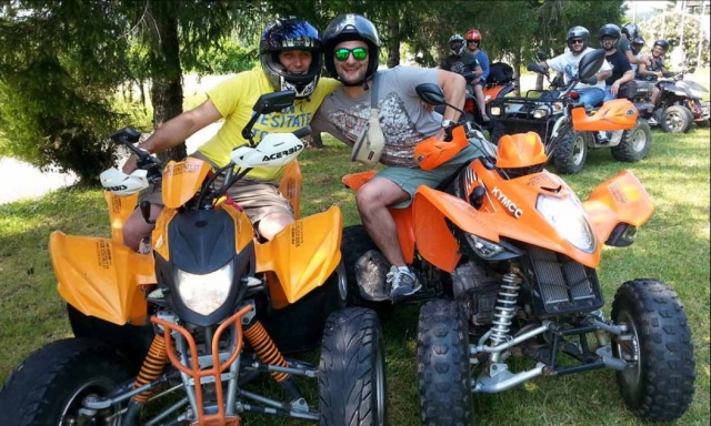  En quad en compañía 