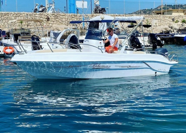  Mieten Sie unseren Blumax 