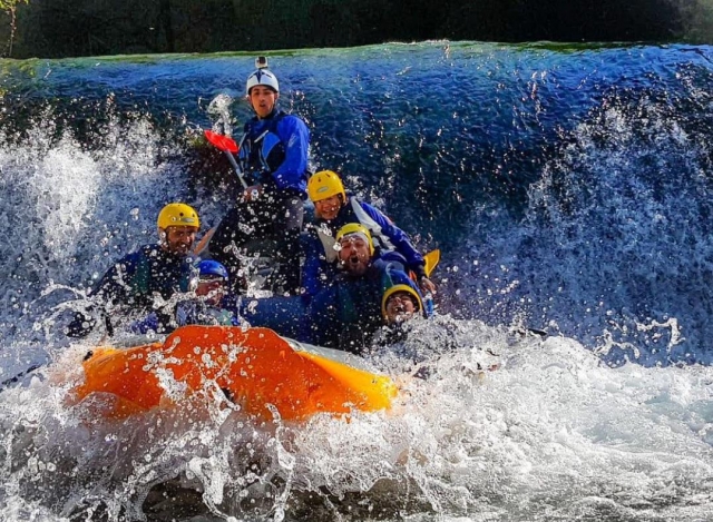 divertitievi sul nostro raft