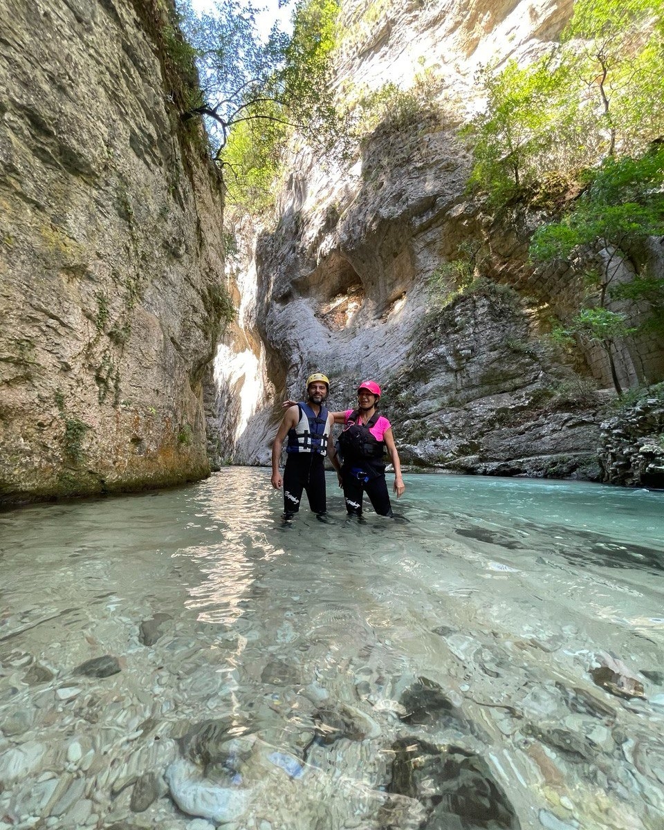  在高高的峡谷之中 