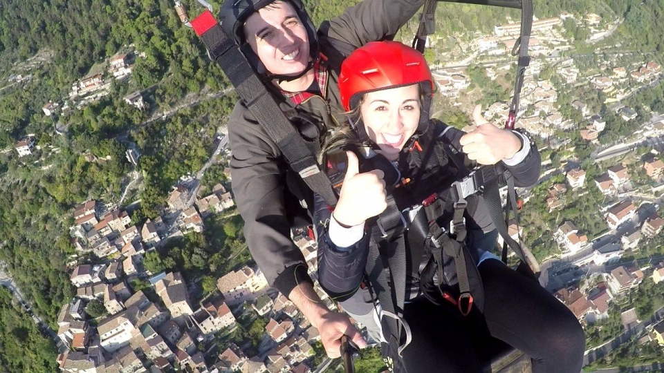  Über die Dörfer fliegen 