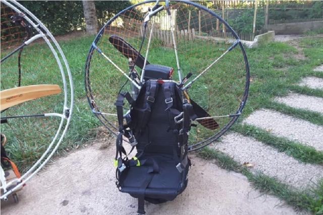  motorisiertes Gleitschirmfliegen 
