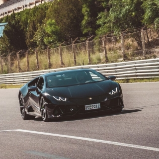 Fahrt auf der Rennstrecke Lamborghini Tazio Nuvolari, 2 Stunden