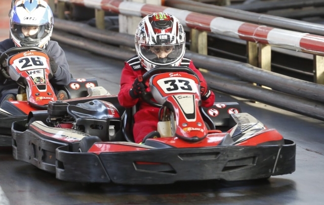 gironata kart con amici e famiglia
