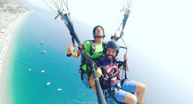 Divertimento e adrenalina in volo