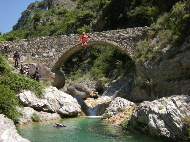  jump from the bridge rio barbaira 
