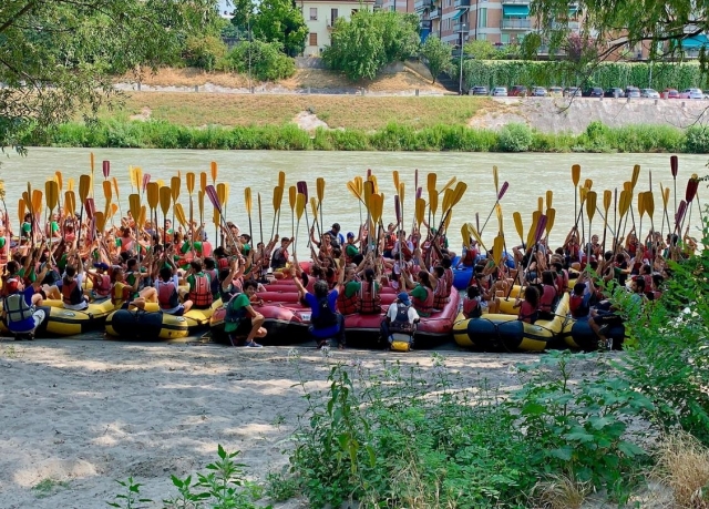  Alle gehen Rafting