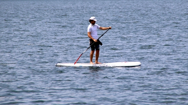 p-75164-uomo-facendo-sup-nel-garda1644848427_16448484525297.jpg