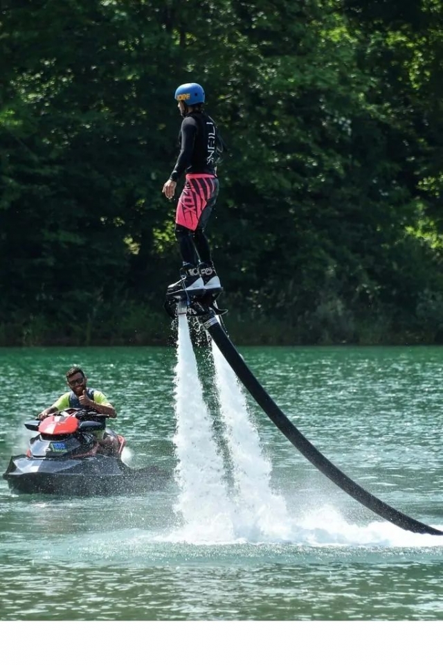 30 minute Flyboard lesson in Rome
