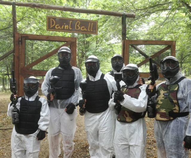  equipo preparado para paintball en sersal