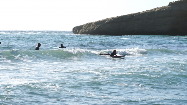  let's learn surfing techniques together in Oristano 