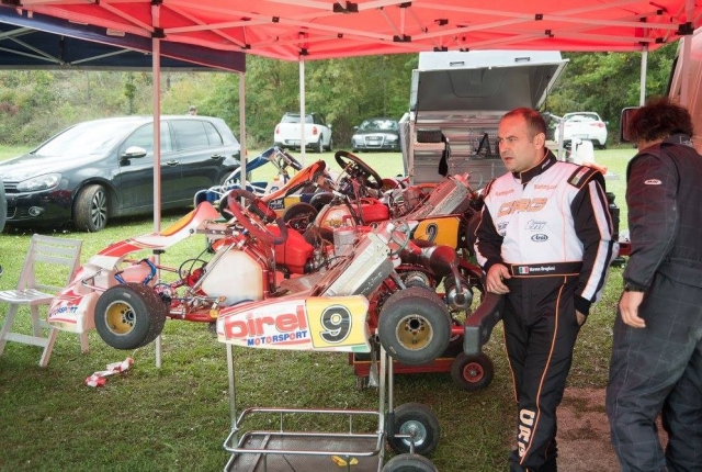 hacemos carreras de karting 
