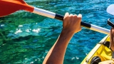 Servizio canoa singola alla Cosmopolitan beach 1h