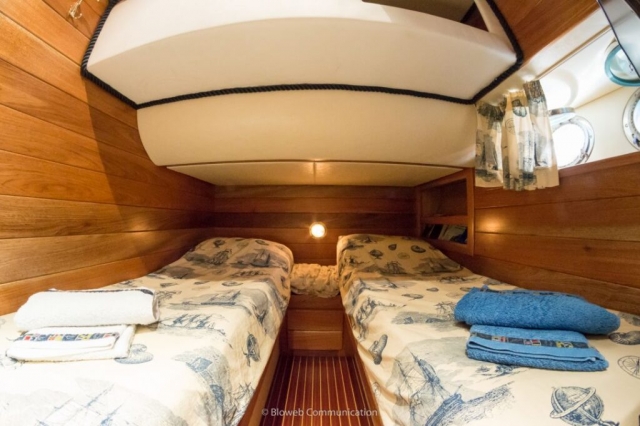  dentro del barco 