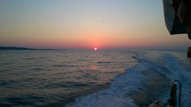 atardecer en barco