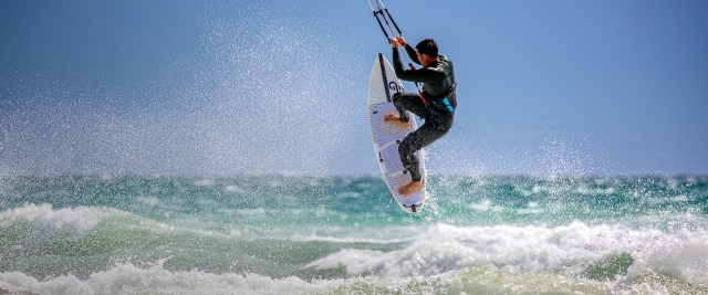  kitesurf sur les vagues 
