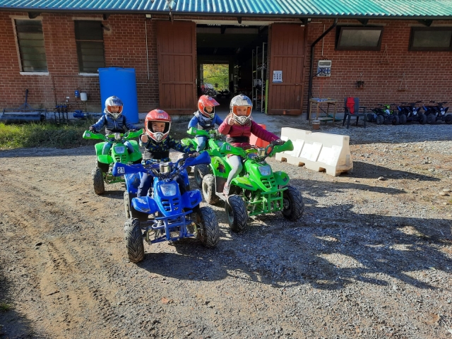 children in mini quad 