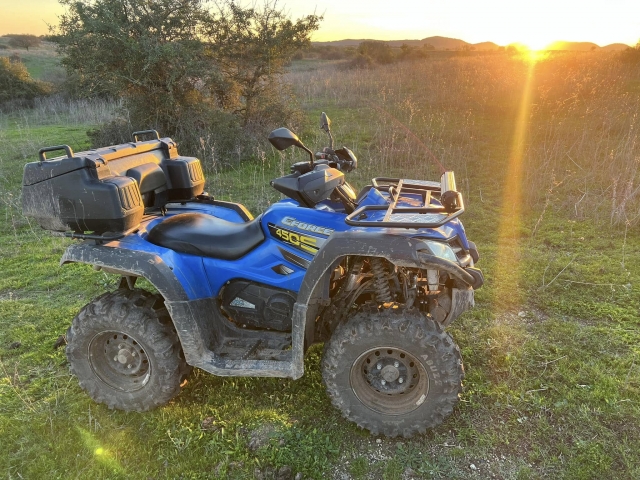  Nos quads au coucher du soleil