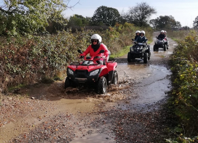 quad sur le lac 
