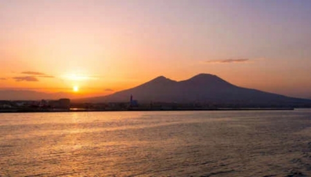 tramonto su napoli 
