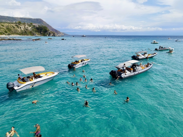 Passeio de barco e aperitivo Costa degli Dei 3h30min
