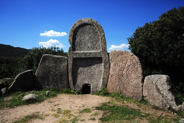  tombs of the giants 