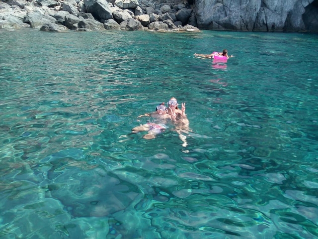 snorkeling nell'acqua