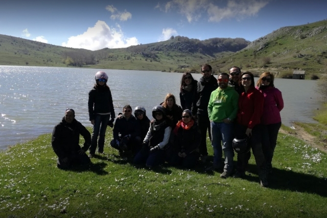  Descanse merecido no lago 