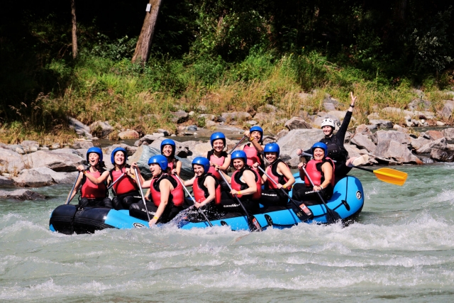 Doppelabfahrt-Rafting für Experten auf dem Fluss Adda 2h30
