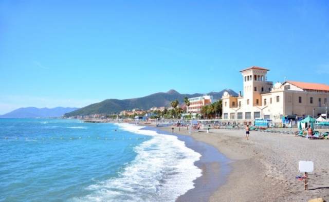  Loano Beaches 