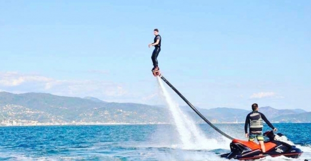 divertirsi in flyboard
