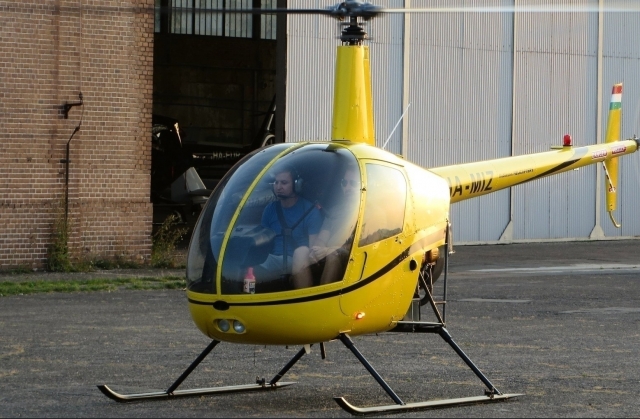  hélicoptère r22 