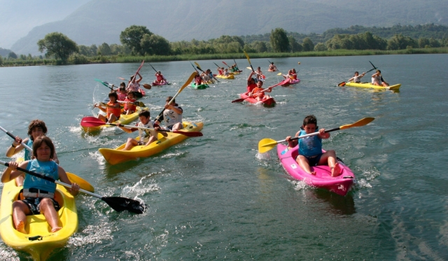 canoe rental with friends 