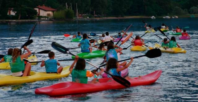  canoeing with friends 