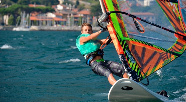 navigare sul lago di como
