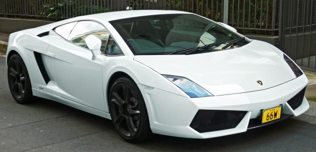  white lamborghini gallardo