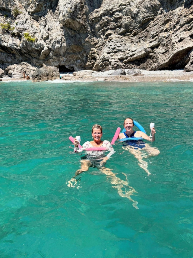  Swimming stop 