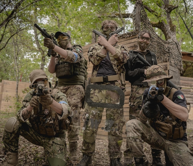  A team photo 