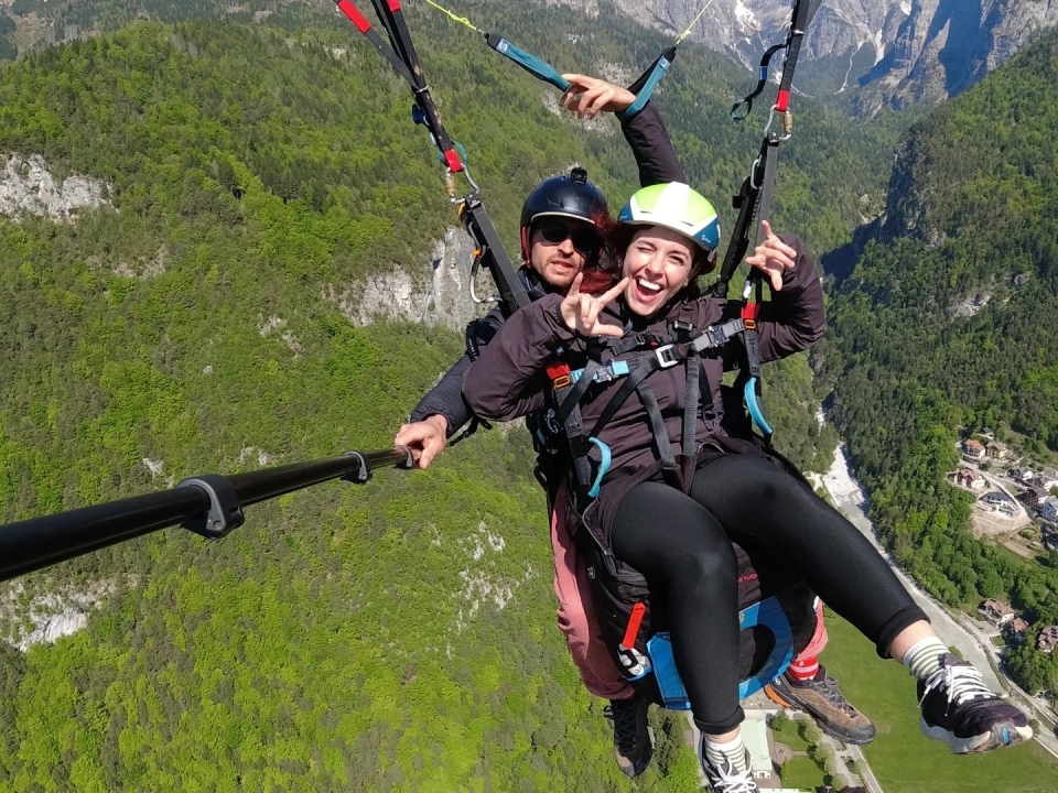 voe em parapente nas dolomitas voe em parapente nas dolomitas