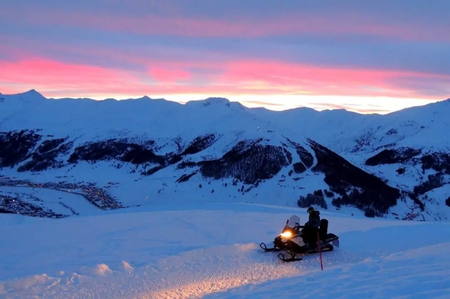  Randonnée nocturne en motoneige