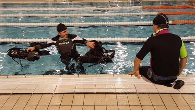  lección práctica en la piscina 