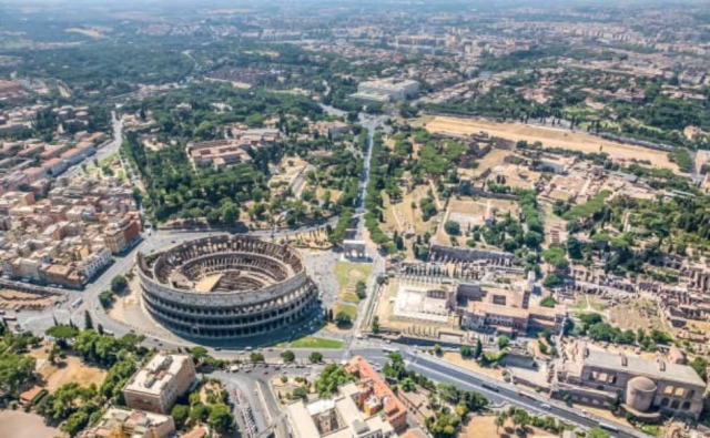  The Colosseum, one of the seven wonders of the ancient world 